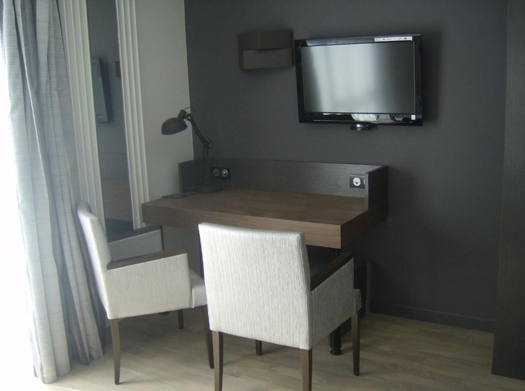 Hotel Domaine De Kermodest Quemper-Guézennec Habitación foto